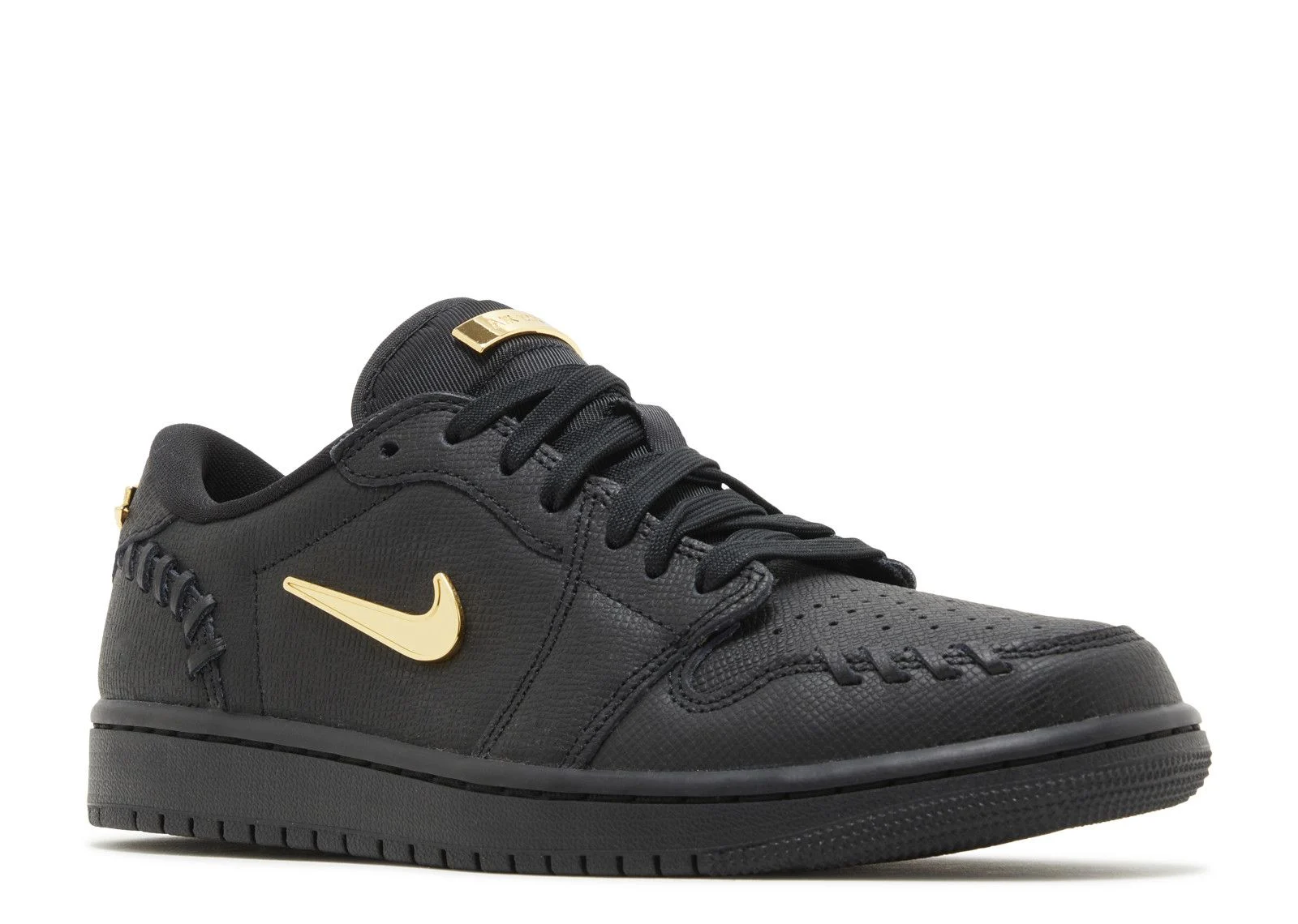 Alternative view of Jordan 1 Low Method of Make 'Black'