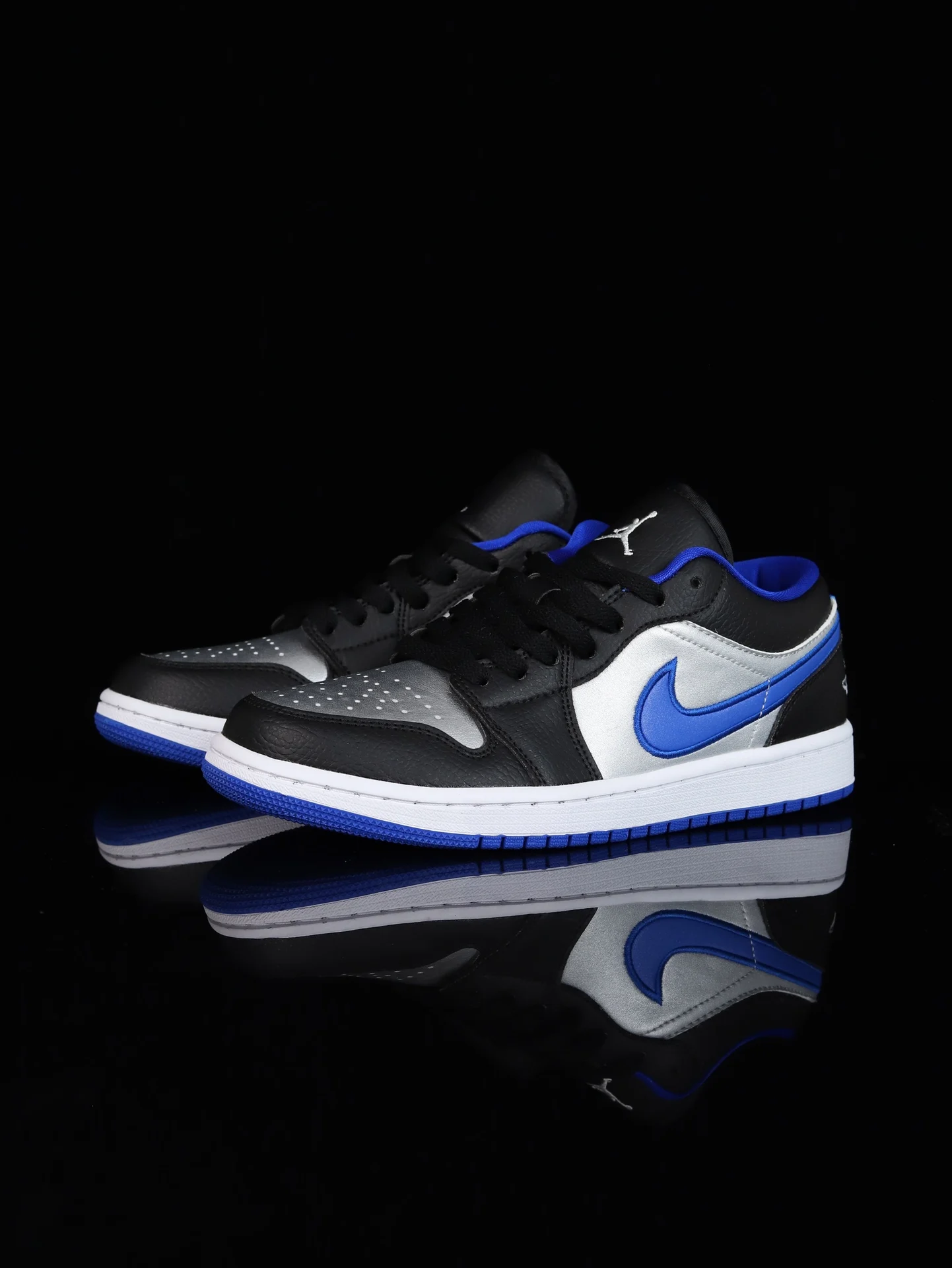 Jordan 1 Low 'Black Game Royal' - 图片 3