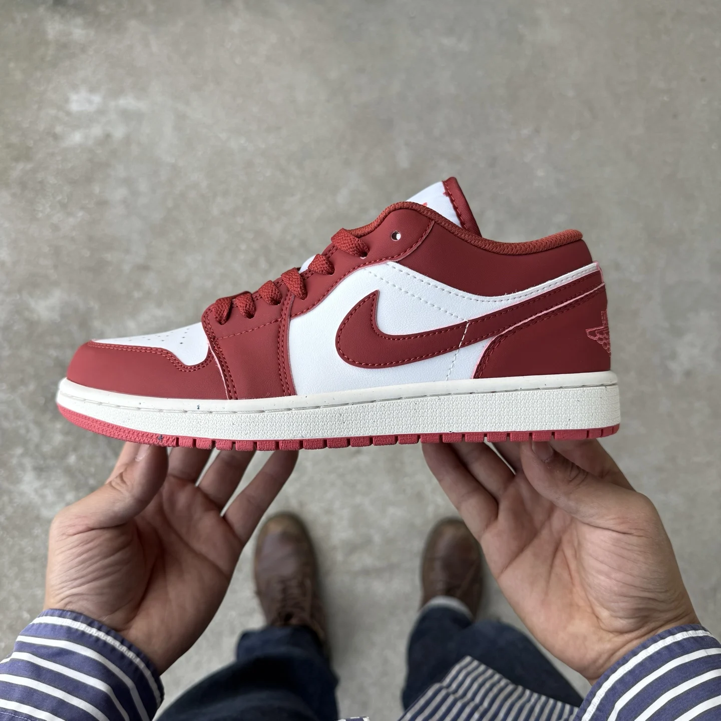 Jordan 1 Low SE 'Dune Red' - 图片 4