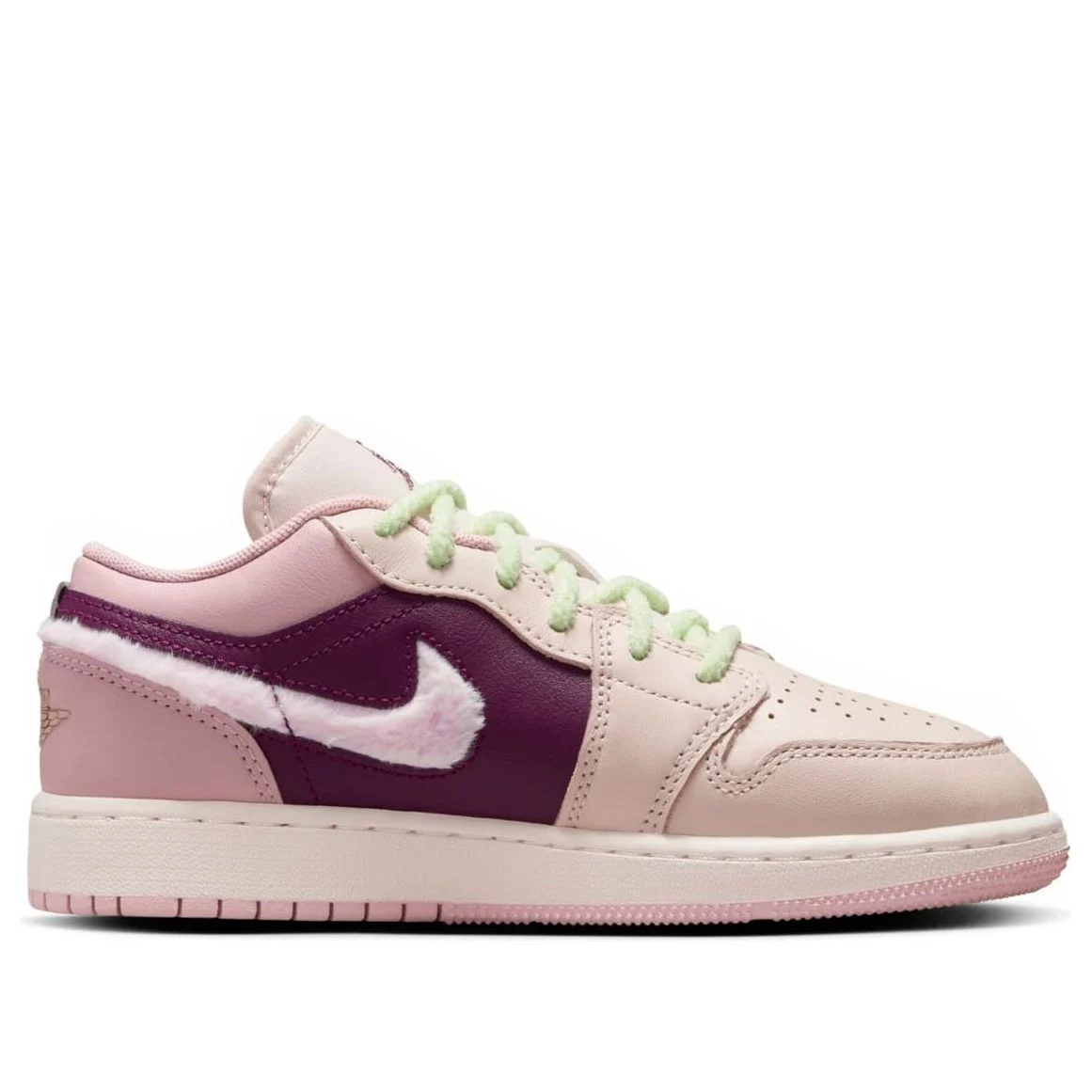 (GS) Air Jordan 1 Low SE ‘Fur Swoosh’ FZ3928-200