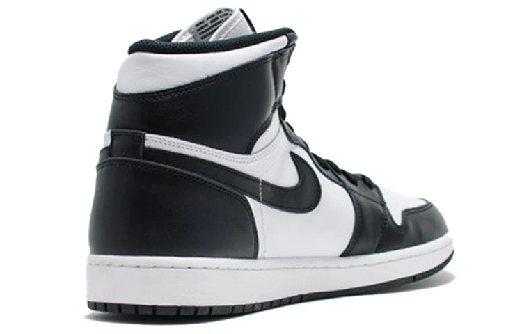 Alternative view of Air Jordan 1 Retro High OG ‘Black White’ 555088-010