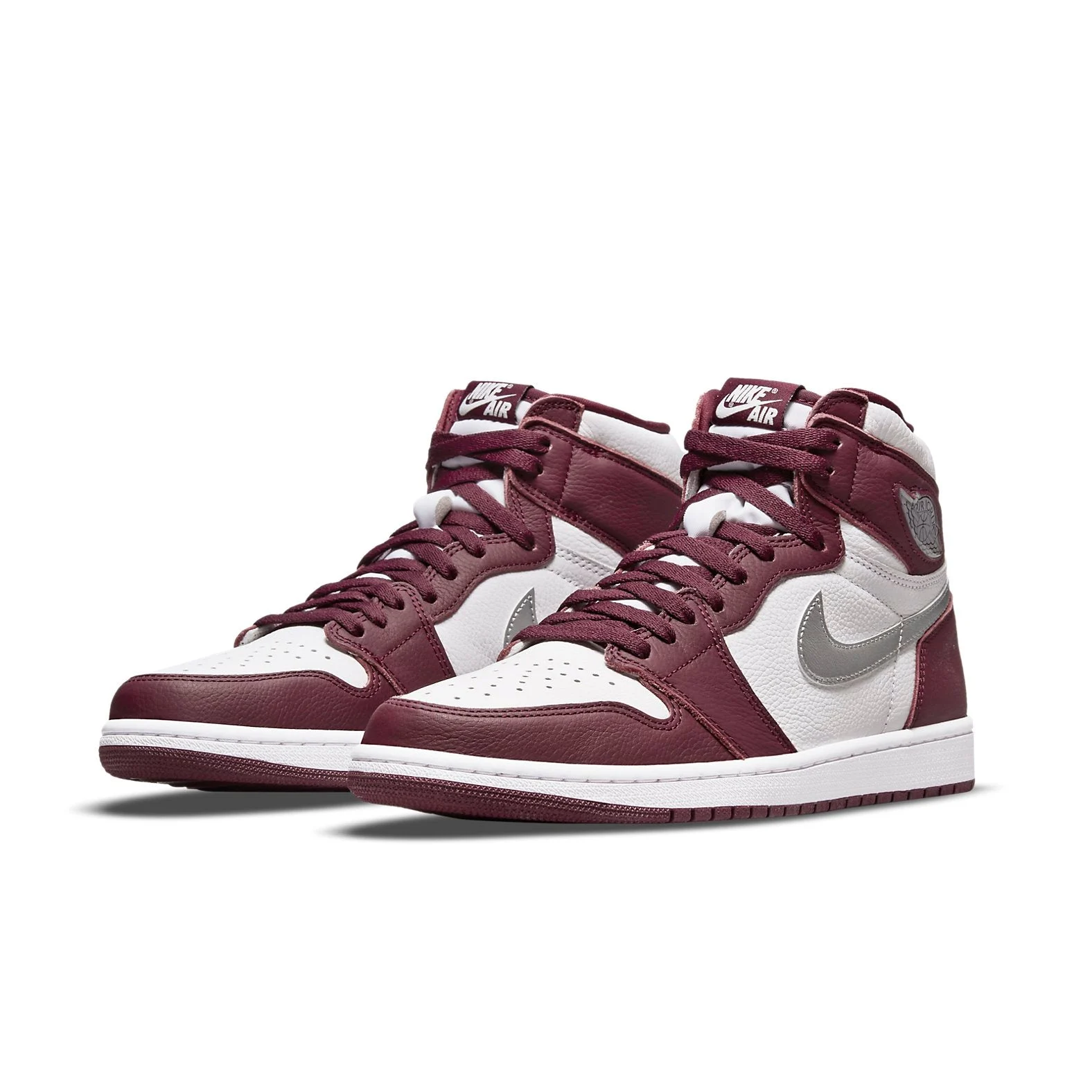 Alternative view of Air Jordan 1 Retro High OG ‘Bordeaux’ 555088-611