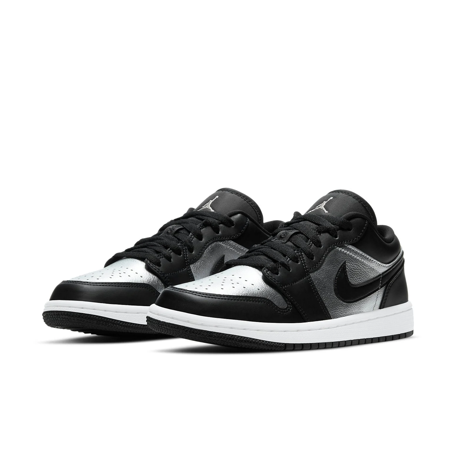 Alternative view of (WMNS) Air Jordan 1 Low SE ‘Silver Toe’ DA5551-001