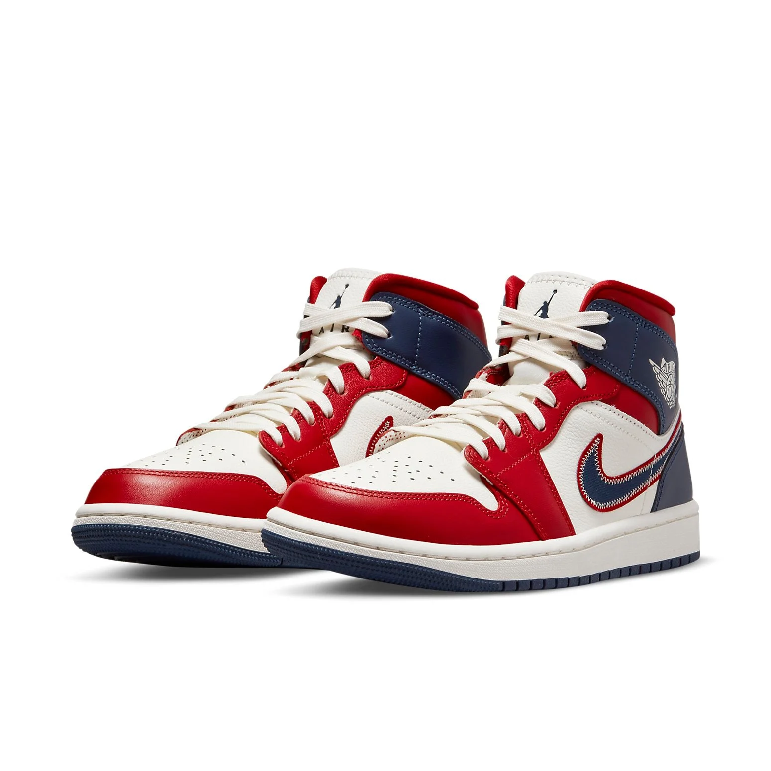 Alternative view of (WMNS) Air Jordan 1 Mid SE ‘USA’ 2022 DQ7648-600