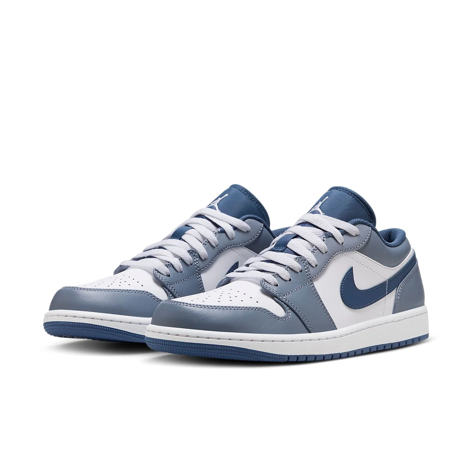 Alternative view of Air Jordan 1 Low ‘Ashen Slate’ 553558-414