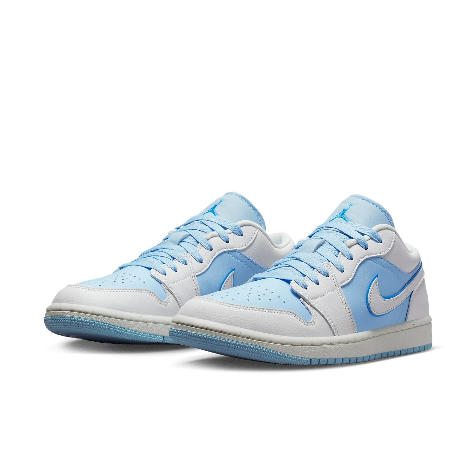 Alternative view of (WMNS) Air Jordan 1 Low SE ‘Reverse Ice Blue’ DV1299-104