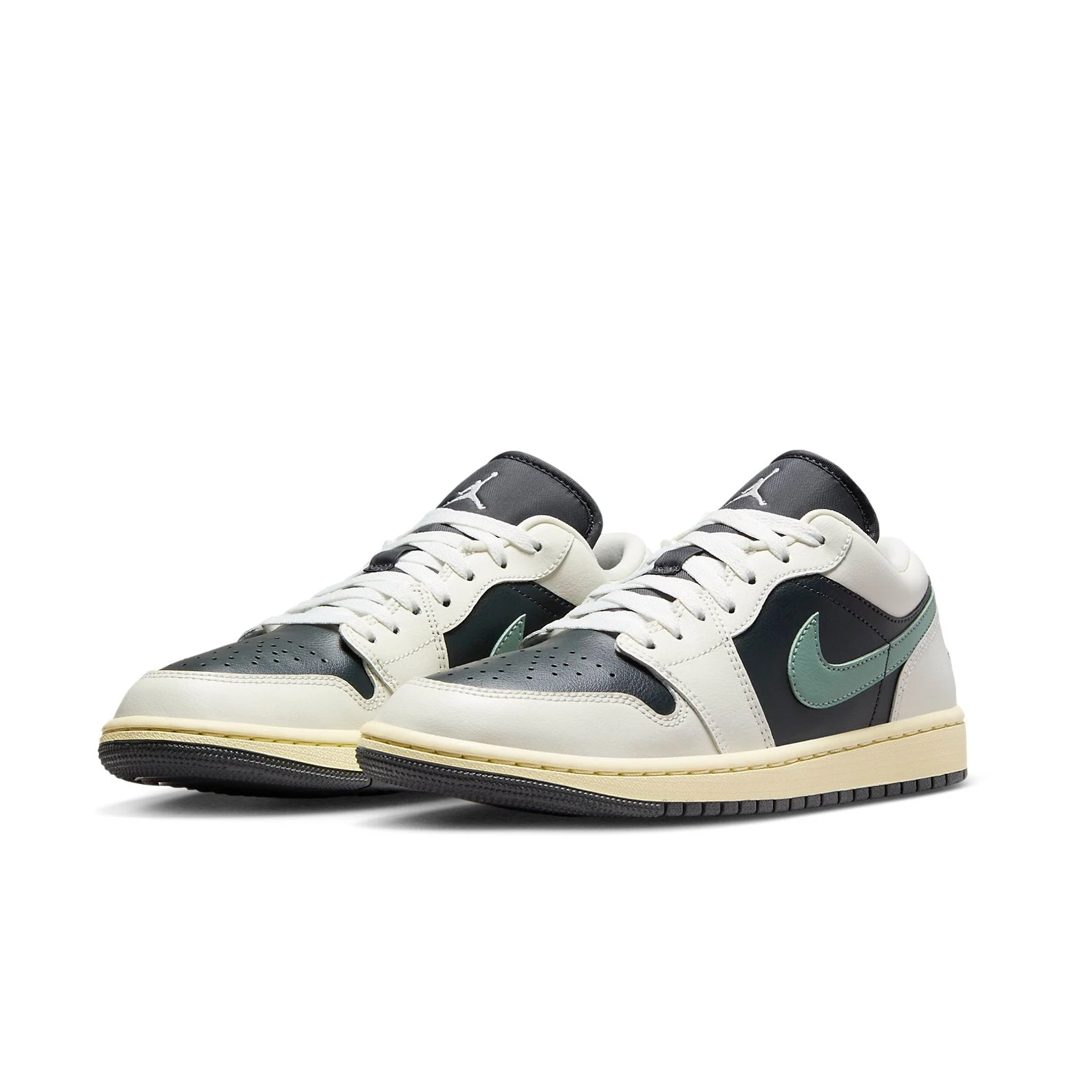 (WMNS) Air Jordan 1 Low ‘Jade Smoke’ DC0774-001