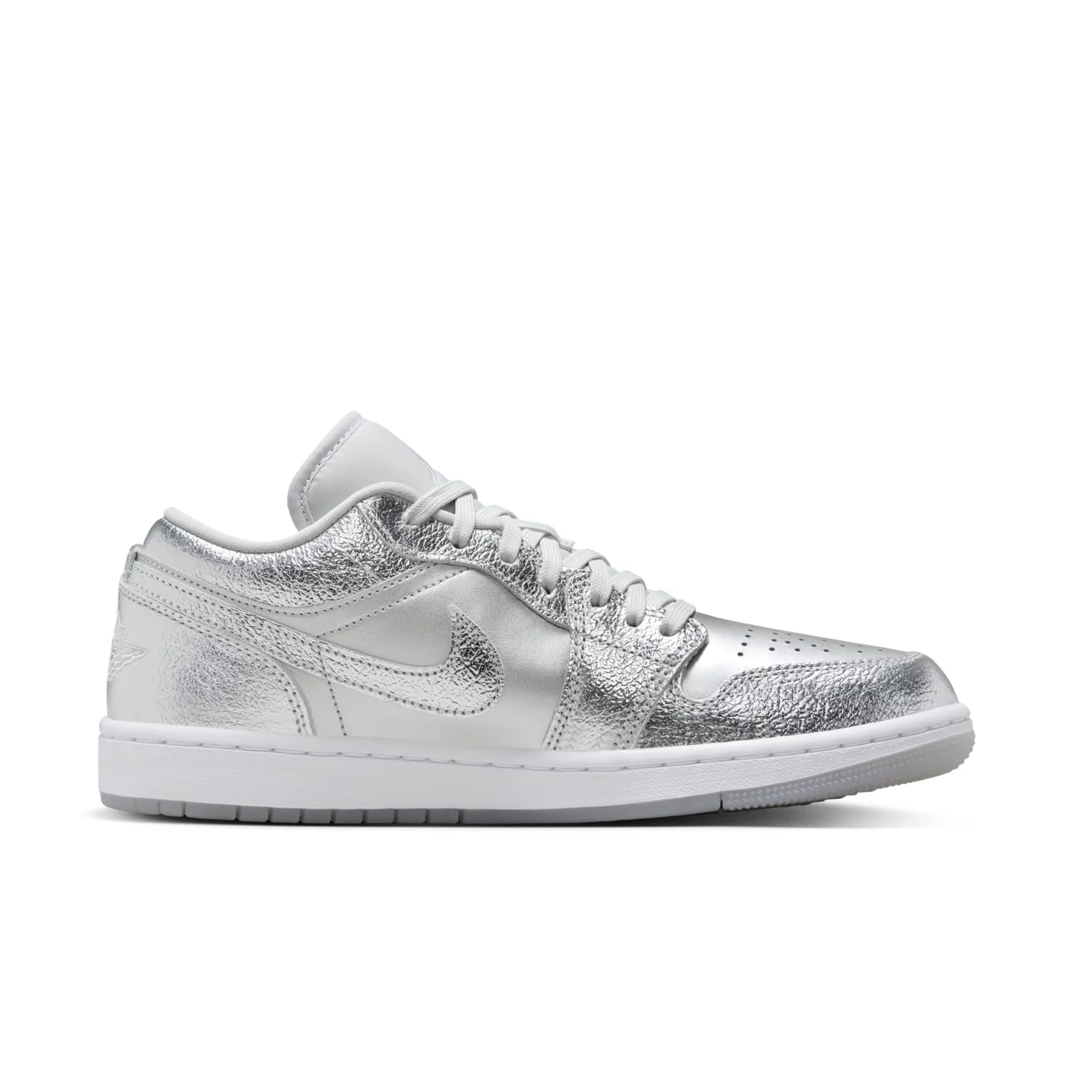 (WMNS) Air Jordan 1 Low SE ‘Metallic Silver’ FN5030-001