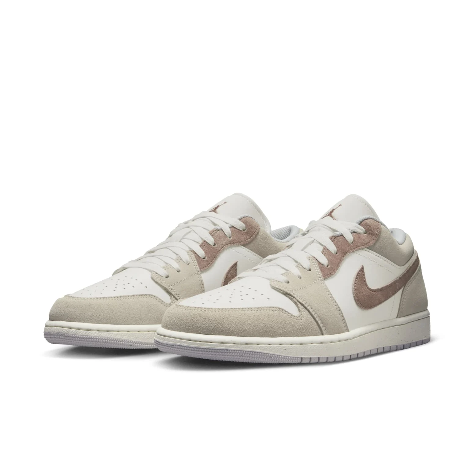 Air Jordan 1 Low SE ‘Legend Light Brown’ HF1567-200