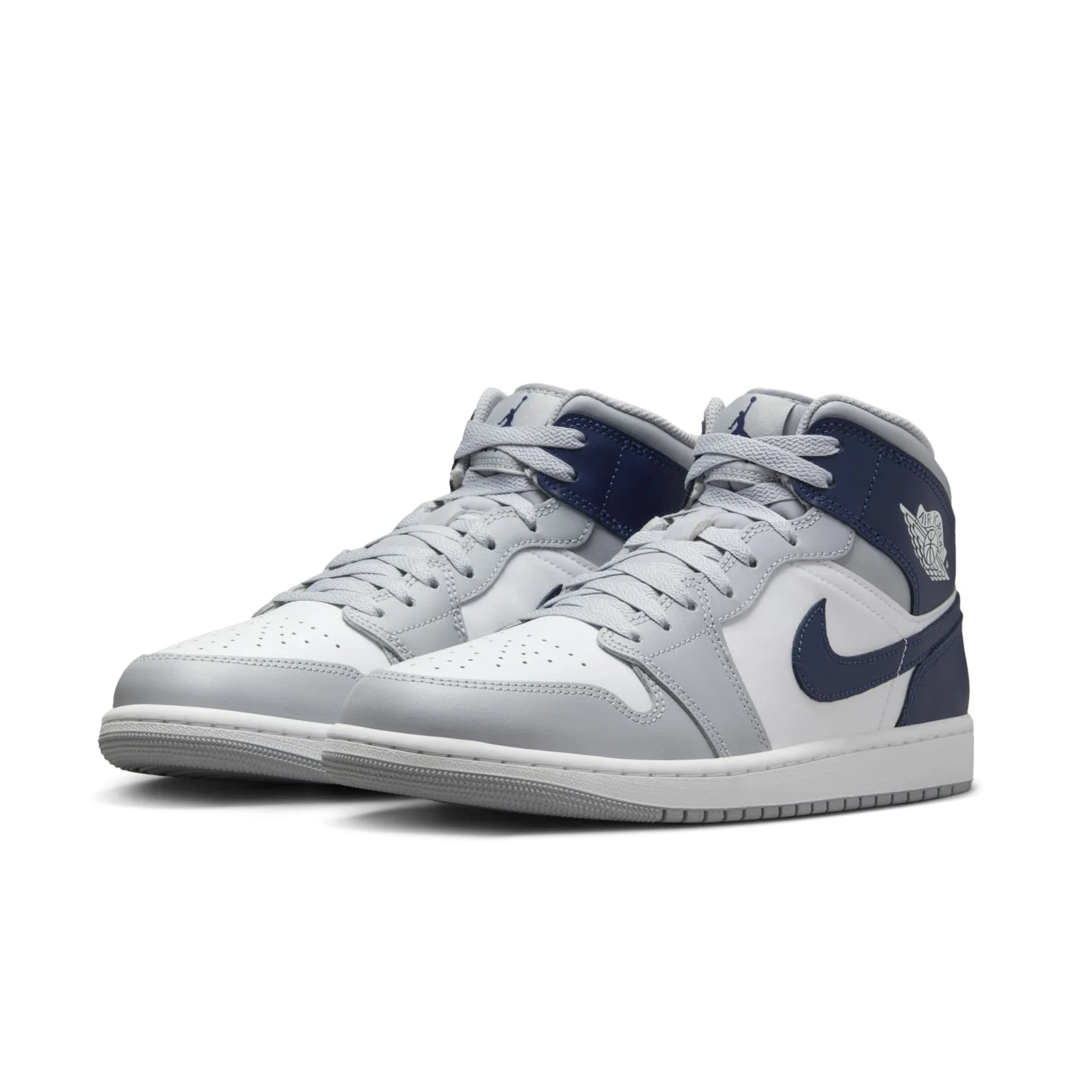 Air Jordan 1 Mid ‘Wolf Grey Midnight Navy’  DQ8426-104