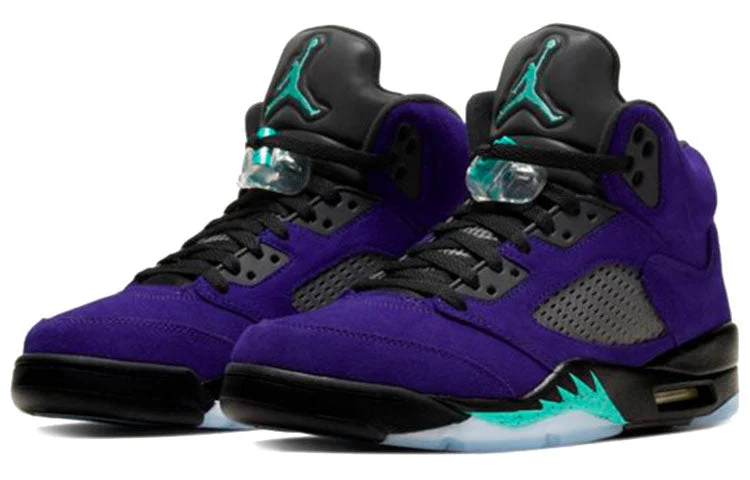 Alternative view of Air Jordan 5 Retro ‘Alternate Grape’ 136027-500