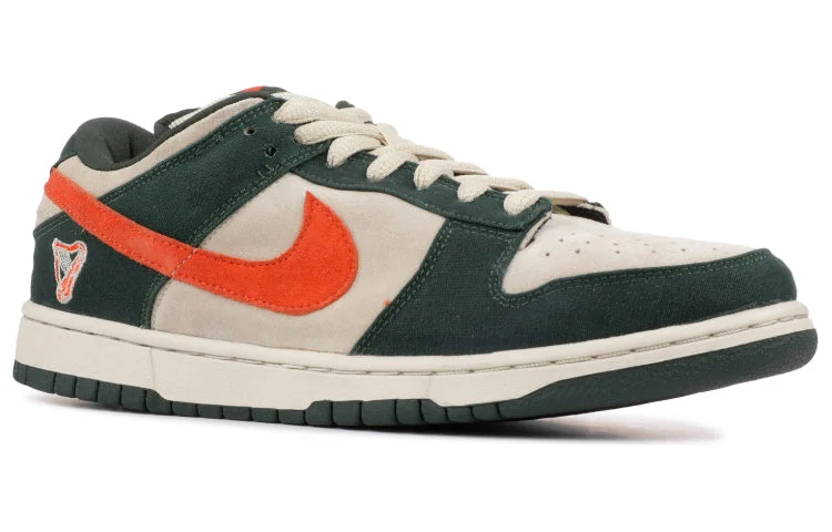 Alternative view of Nike SB Dunk Low Pro ‘Eire’ 304292-185