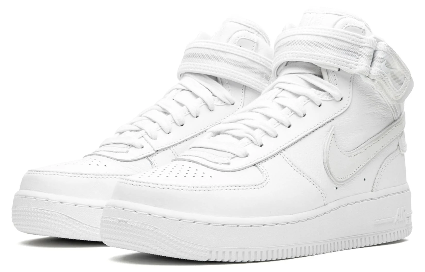 Alternative view of Nike x Riccardo Tisci Air Force 1 Mid SP ‘Triple White’ 677803-100